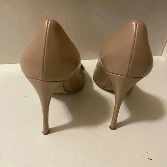Valentino Garavani Rockstud Lace
Gladiator Pumps in Blush Leather.no lace not - Picture 6 of 13
